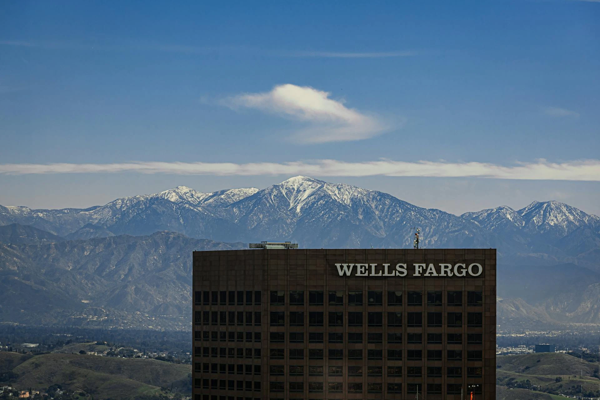 Wells Fargo Teams with Google Cloud for Agentic AI Innovation | Cloud ...